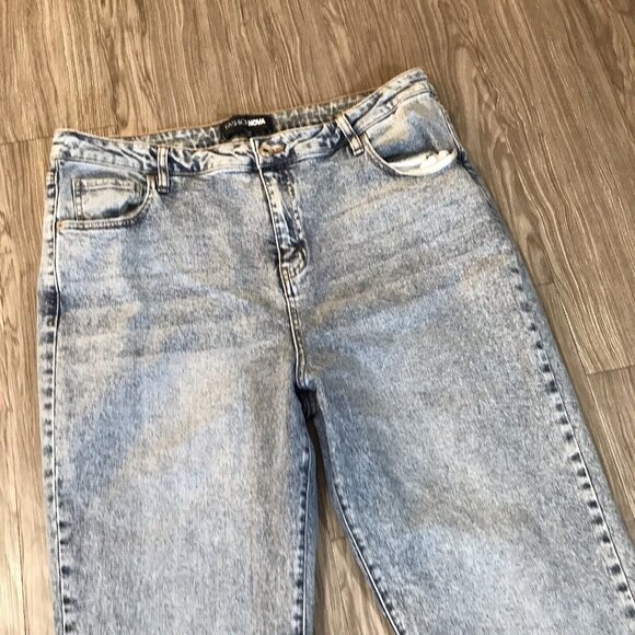 Fashion Nova Womens High Rise Bell Bottom Front Tie Jeans Size 16 Straight Leg - Picture 1 of 4